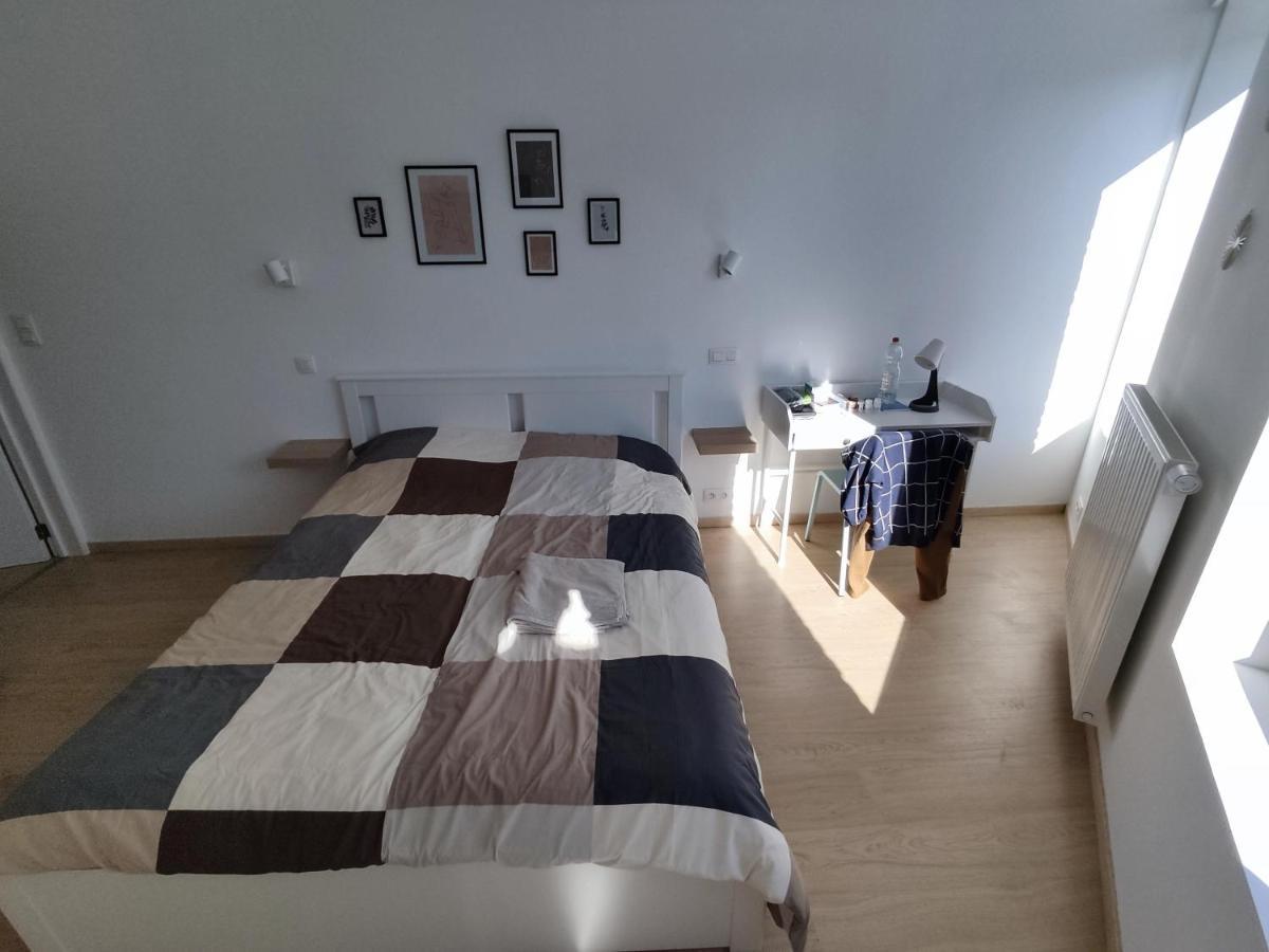 Studio Citadelle - Chambres Avec Salle De Bain Independantes Et Cuisine Partagee Liège Zewnętrze zdjęcie